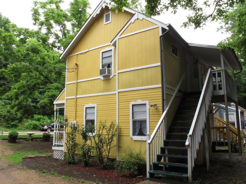 Cottages On Main Eureka Springs Exterior photo