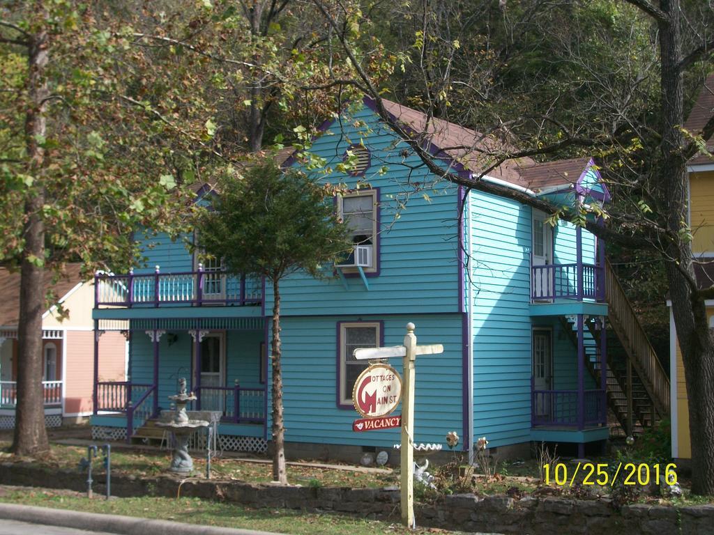 Cottages On Main Eureka Springs Exterior photo