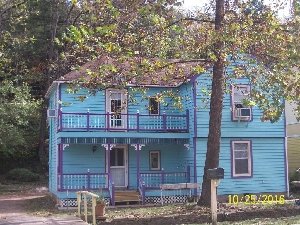 Cottages On Main Eureka Springs Exterior photo