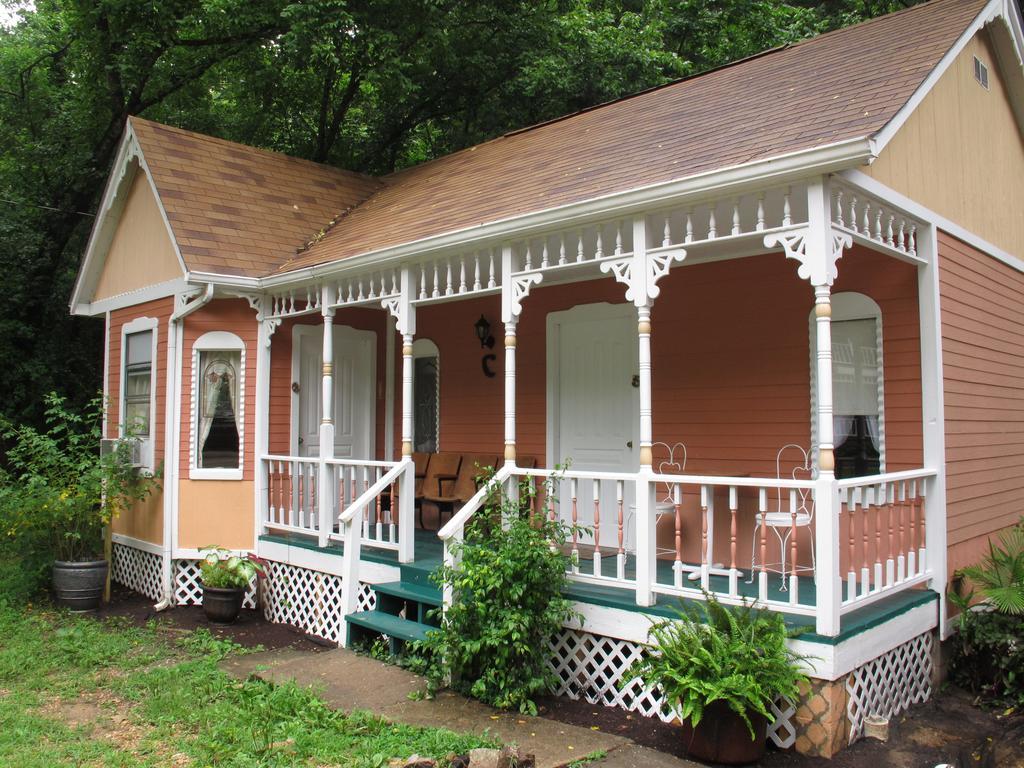 Cottages On Main Eureka Springs Exterior photo